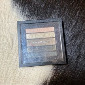 MAC Geenluxe Veluxe Pearlfusion Shadow